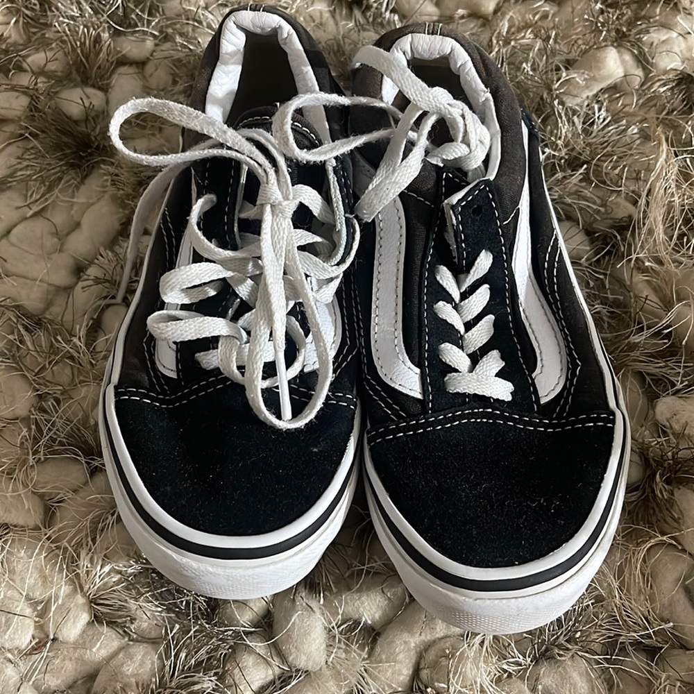 Black vans shoes